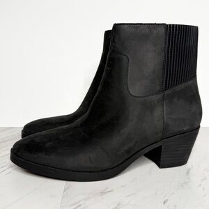 Vionic Shantelle Black Nubuck Bootie 7